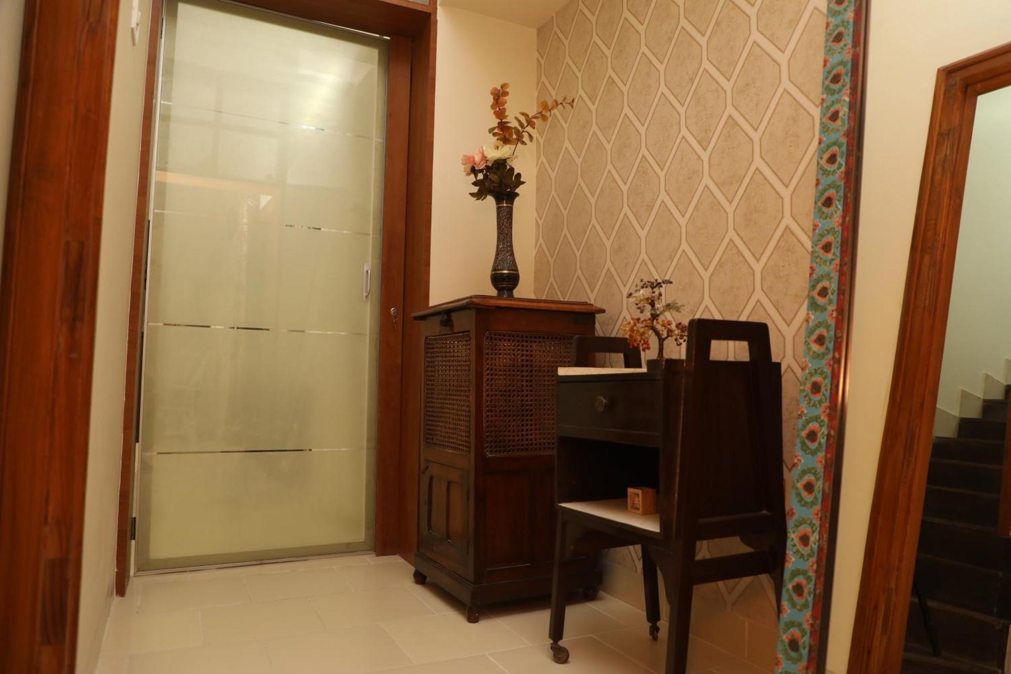 Ushta Te - Happiness To Thee Hotel Bangalore Exterior photo